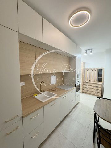 Eladó panellakás, Pécsett, Stadion utcában 57.9 M Ft, 2 szobás