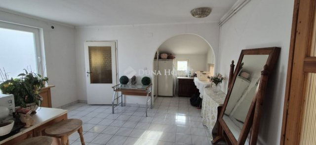 Eladó családi ház, Hódmezővásárhelyen 48 M Ft, 2 szobás