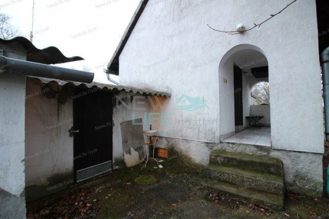 Eladó nyaraló, Győrött 14.9 M Ft, 1 szobás