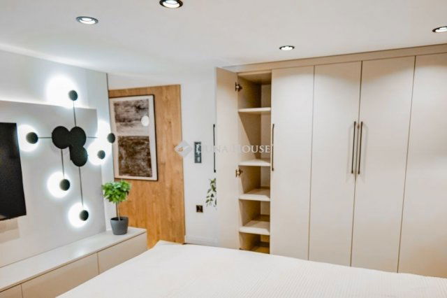 Eladó téglalakás, Budapesten, VII. kerületben 158 M Ft, 4 szobás