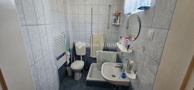 Eladó családi ház, Tápiószecsőn 118.5 M Ft, 2+2 szobás