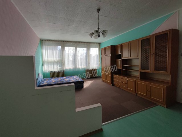 Eladó panellakás, Gödöllőn 51.9 M Ft, 1+1 szobás