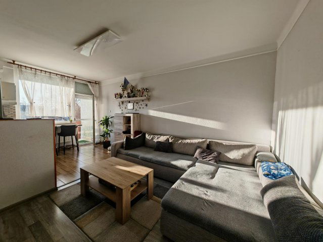 Eladó téglalakás, Tatabányán 48 M Ft, 2+1 szobás