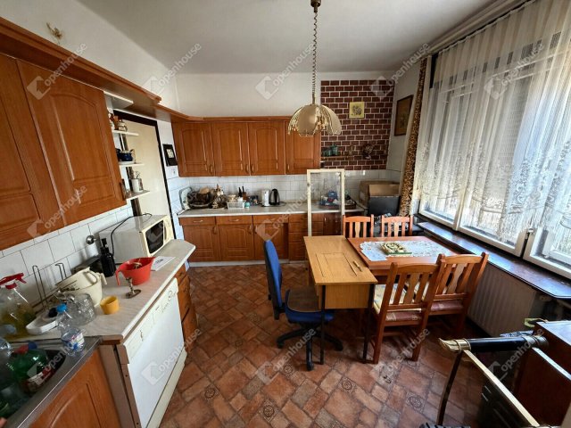 Eladó sorház, Sárváron 49.9 M Ft, 3 szobás