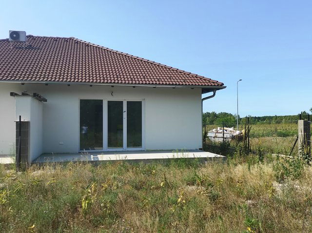 Eladó ikerház, Őrbottyánban 82.49 M Ft, 4 szobás