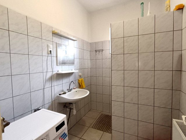 Kiadó családi ház, albérlet, Abasáron 900 E Ft / hó, 6 szobás
