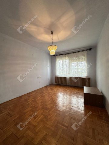 Eladó családi ház, Csornán 52.9 M Ft, 3 szobás