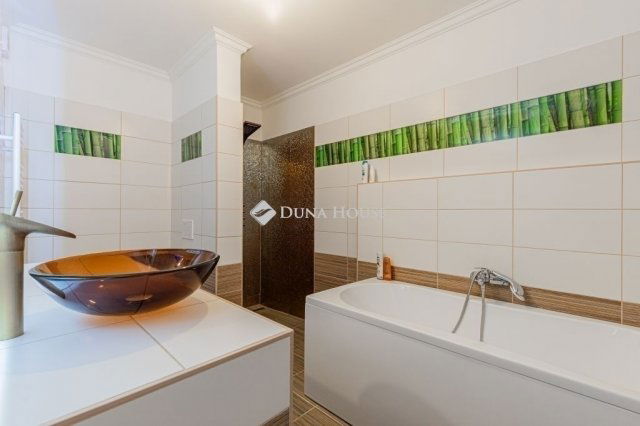 Eladó téglalakás, Budapesten, XIX. kerületben 99 M Ft, 3 szobás