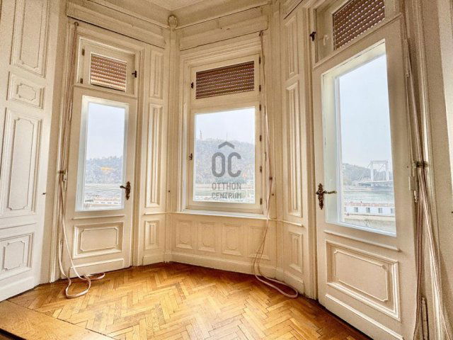 Kiadó téglalakás, albérlet, Budapesten, V. kerületben, 3 szobás