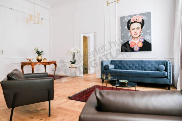 Kiadó téglalakás, albérlet, V. kerületben, Október 6. utcában