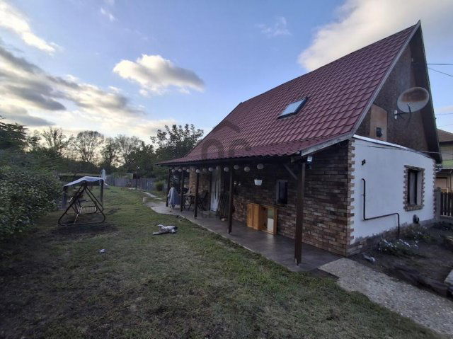 Eladó családi ház, Újszilváson 21 M Ft, 2 szobás