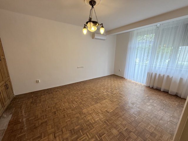 Eladó téglalakás, Debrecenben 55.9 M Ft, 3 szobás