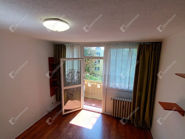 Eladó panellakás, Szegeden 44.98 M Ft, 2 szobás