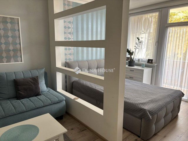 Eladó panellakás, Kiskunfélegyházán 55.9 M Ft, 3 szobás