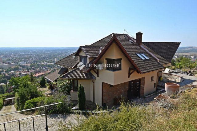 Eladó ikerház, Pécsett, Oldal dűlőn 179 M Ft, 4 szobás