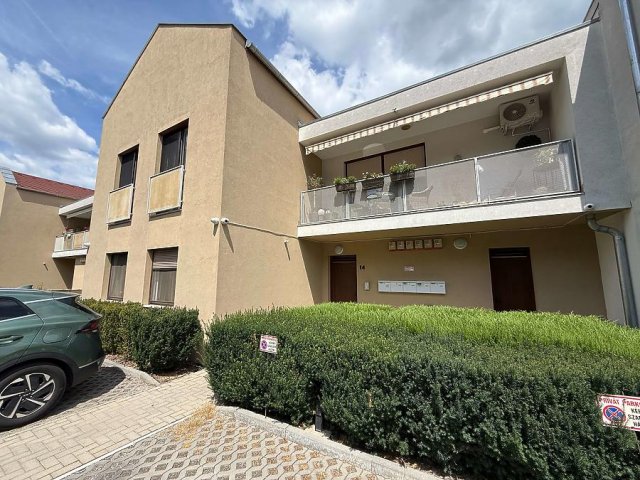 Kiadó téglalakás, albérlet, Szentendrén 390 E Ft / hó