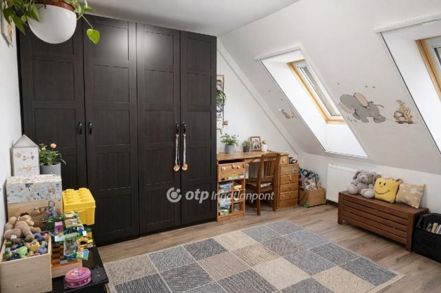 Eladó téglalakás, Egerben 81.9 M Ft, 3+1 szobás