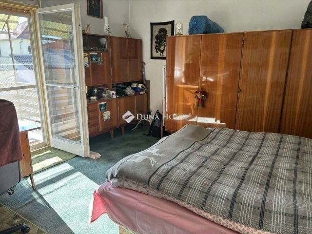 Eladó téglalakás, Kecskeméten 59.99 M Ft, 3 szobás