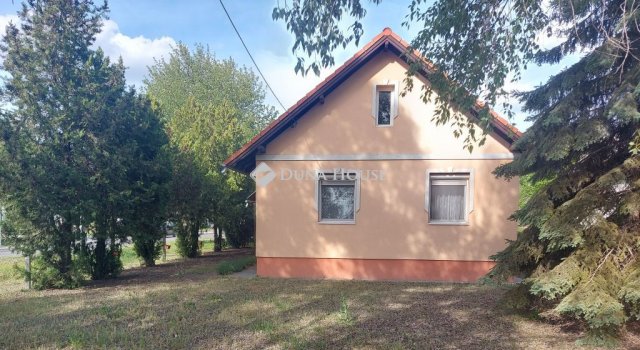 Eladó családi ház, Kecskeméten, Beretvás közben 99.9 M Ft