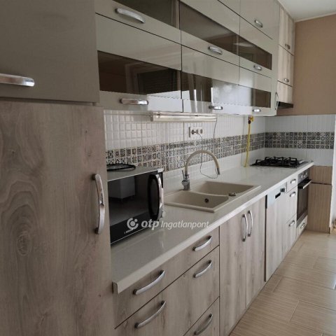 Kiadó téglalakás, albérlet, Nyíregyházán 200 E Ft / hó