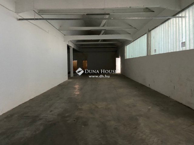 Kiadó ipari ingatlan, Tatán 3192 E Ft / hó / költözzbe.hu