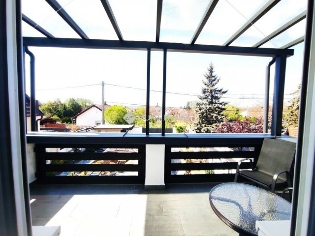 Eladó családi ház, Mogyoródon 170 M Ft, 5 szobás