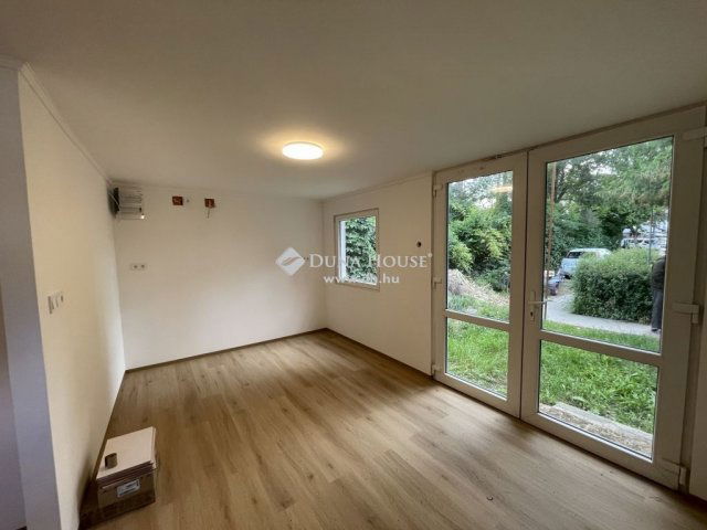 Eladó nyaraló, Dömsödön 26 M Ft, 3 szobás