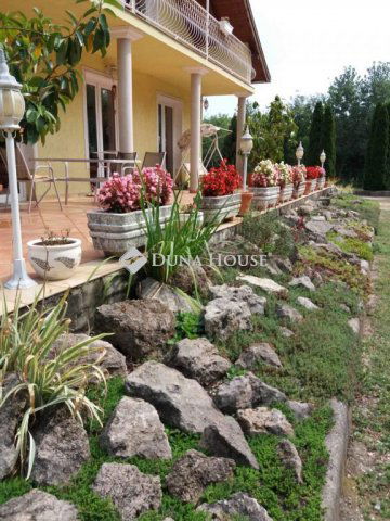 Eladó családi ház, Újlengyelen 195 M Ft, 6 szobás