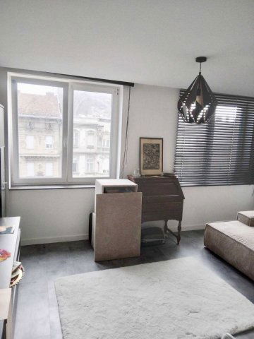 Eladó téglalakás, V. kerületben, Bajcsy-Zsilinszky úton