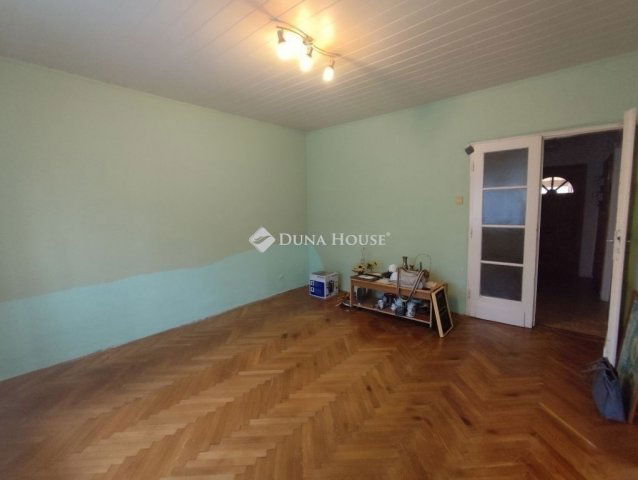 Eladó családi ház, Budapesten, XVIII. kerületben 69.9 M Ft