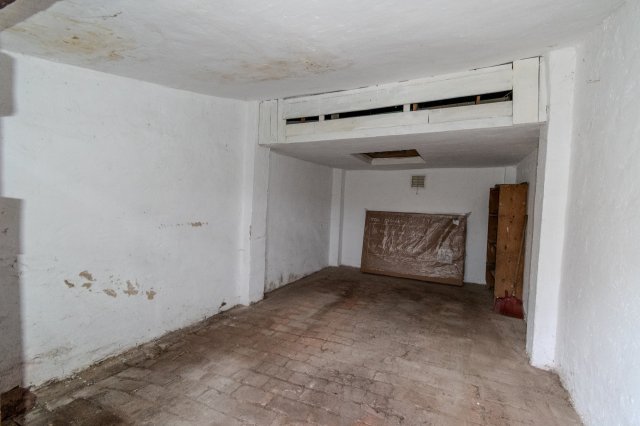 Eladó garázs, Debrecenben 3.9 M Ft / költözzbe.hu