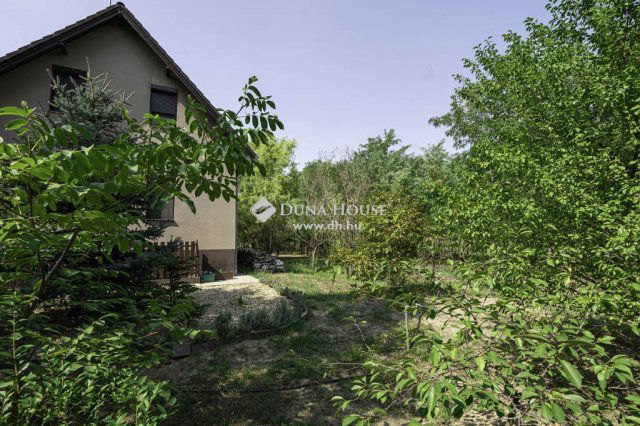 Eladó családi ház, Kecskeméten 120 M Ft, 6 szobás