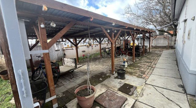 Eladó családi ház, Sarkadon 17.9 M Ft, 2 szobás