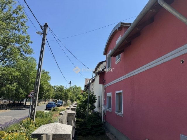 Eladó családi ház, Budapesten, IV. kerületben 124.99 M Ft
