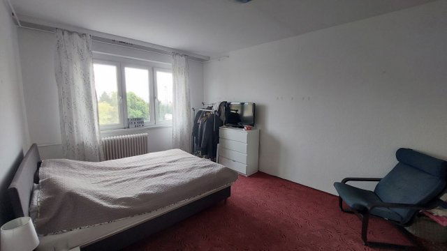 Eladó panellakás, Százhalombattán 41 M Ft, 1+1 szobás