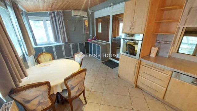 Eladó nyaraló, Dombóváron, Ősz utcában 32.9 M Ft, 1 szobás