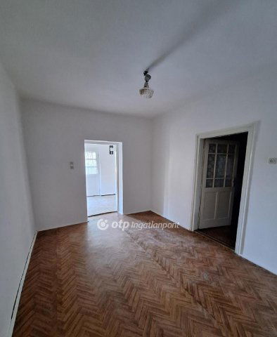 Eladó családi ház, Hatvanban 29 M Ft, 2 szobás