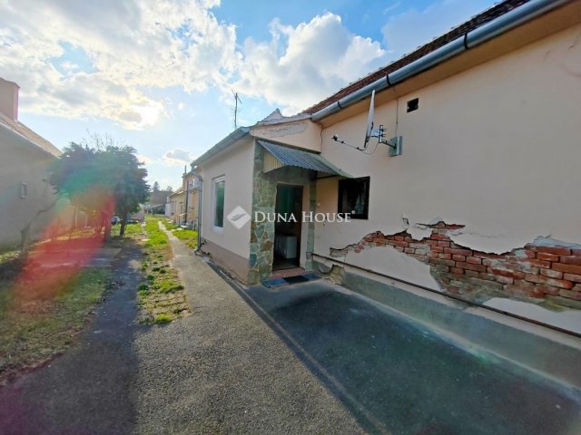 Eladó családi ház, Szombathelyen 33 M Ft, 1 szobás