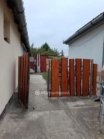 Eladó családi ház, Hajdúszoboszlón 46.5 M Ft, 1 szobás