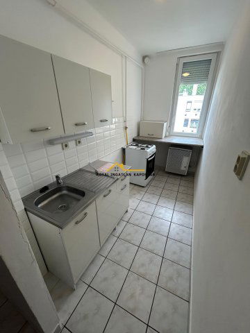 Eladó téglalakás, Kaposváron, Arany János utcában 28.5 M Ft