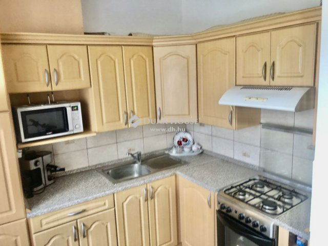 Eladó panellakás, Nagykanizsán 30.5 M Ft, 3 szobás