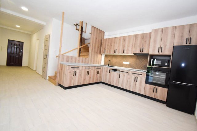 Eladó téglalakás, Debrecenben 109 M Ft, 5 szobás