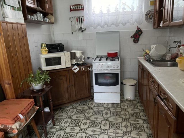 Eladó családi ház, Isztiméren 39.9 M Ft, 4 szobás