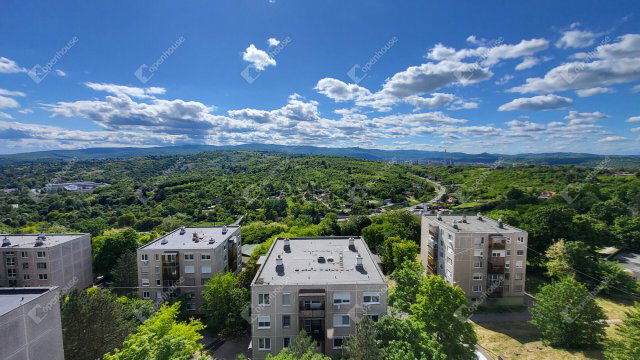 Eladó panellakás, Miskolcon 30.99 M Ft, 3 szobás