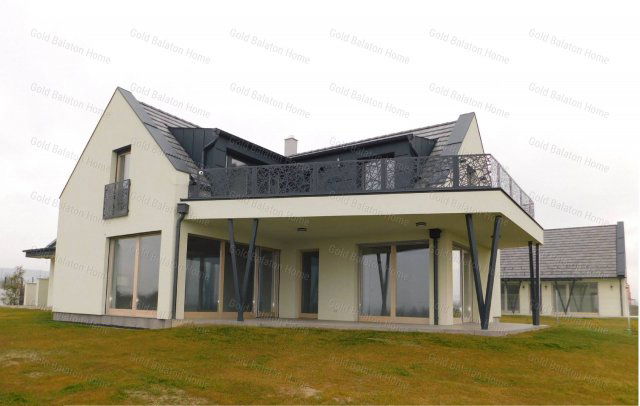 Eladó családi ház, Cserszegtomajon 217 M Ft, 5 szobás