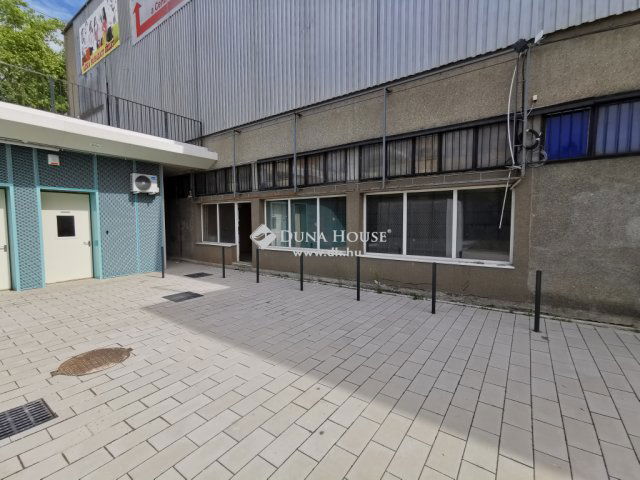 Kiadó üzlethelyiség, Tatabányán 2926 E Ft / hó