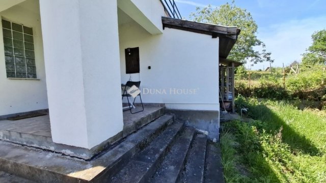 Eladó családi ház, Kulcson 34.9 M Ft, 3 szobás