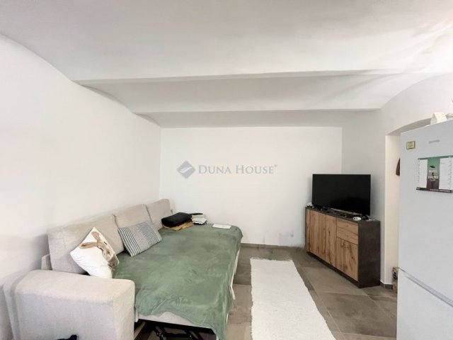 Eladó téglalakás, Szombathelyen 39.99 M Ft, 2 szobás