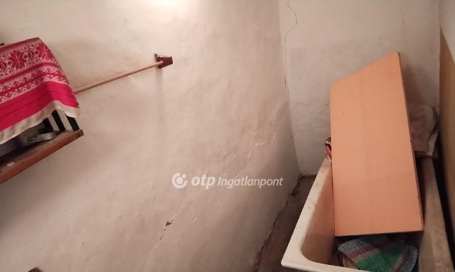 Eladó családi ház, Hajdúszováton 7.5 M Ft, 2+1 szobás