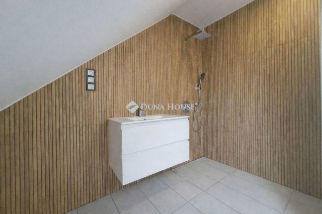 Eladó téglalakás, Budapesten, XVI. kerületben 69.9 M Ft